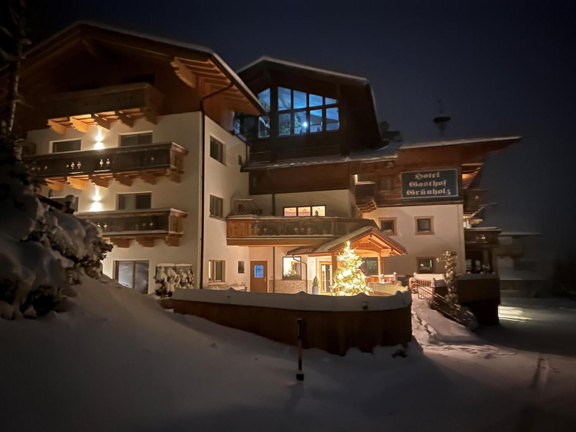 Das Gruenholz Aparthotel Mühlbach Exterior foto