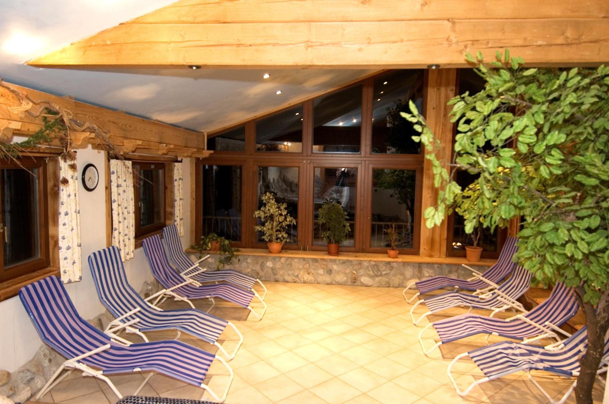 Das Gruenholz Aparthotel Mühlbach Exterior foto