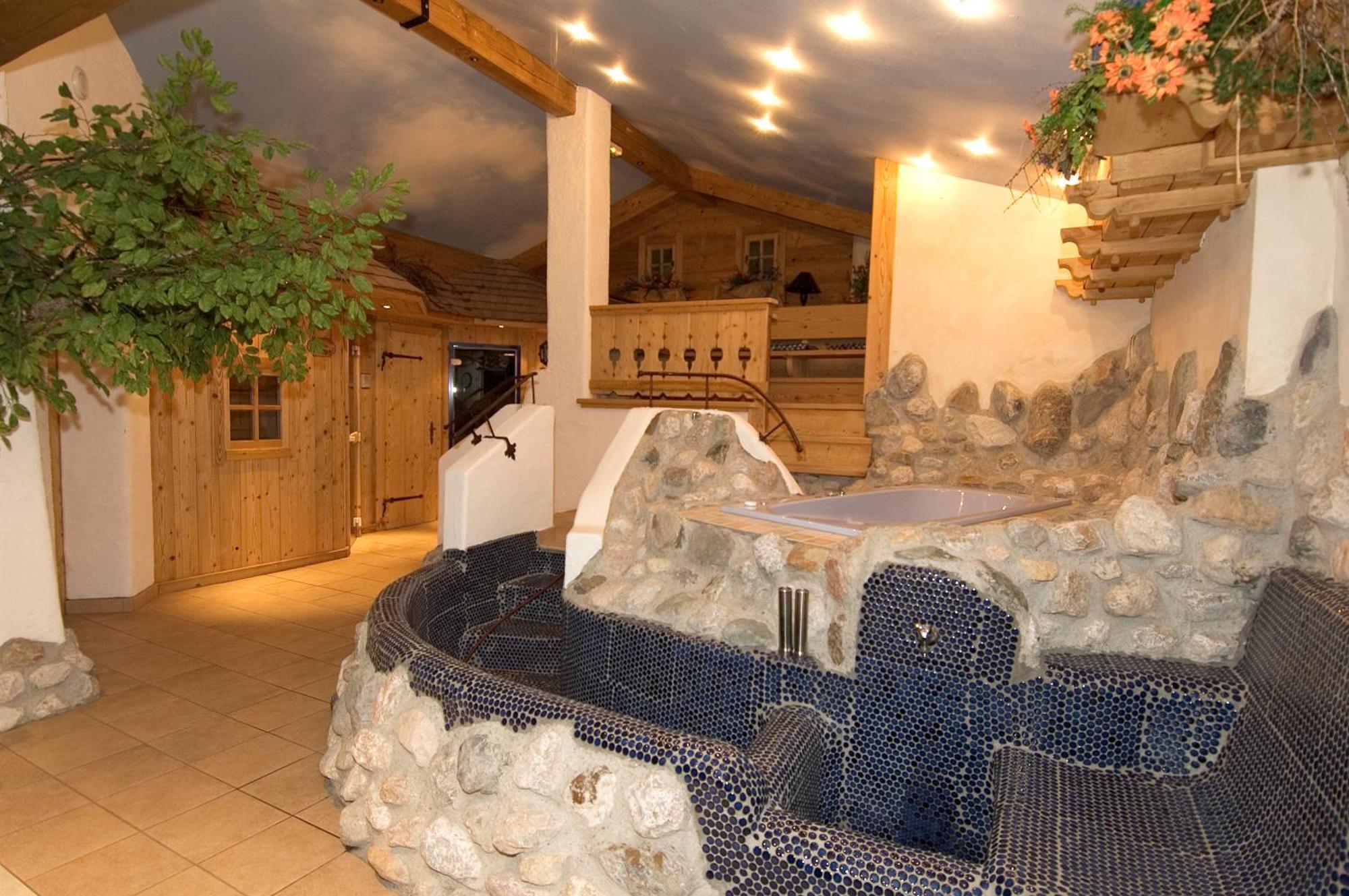 Das Gruenholz Aparthotel Mühlbach Exterior foto
