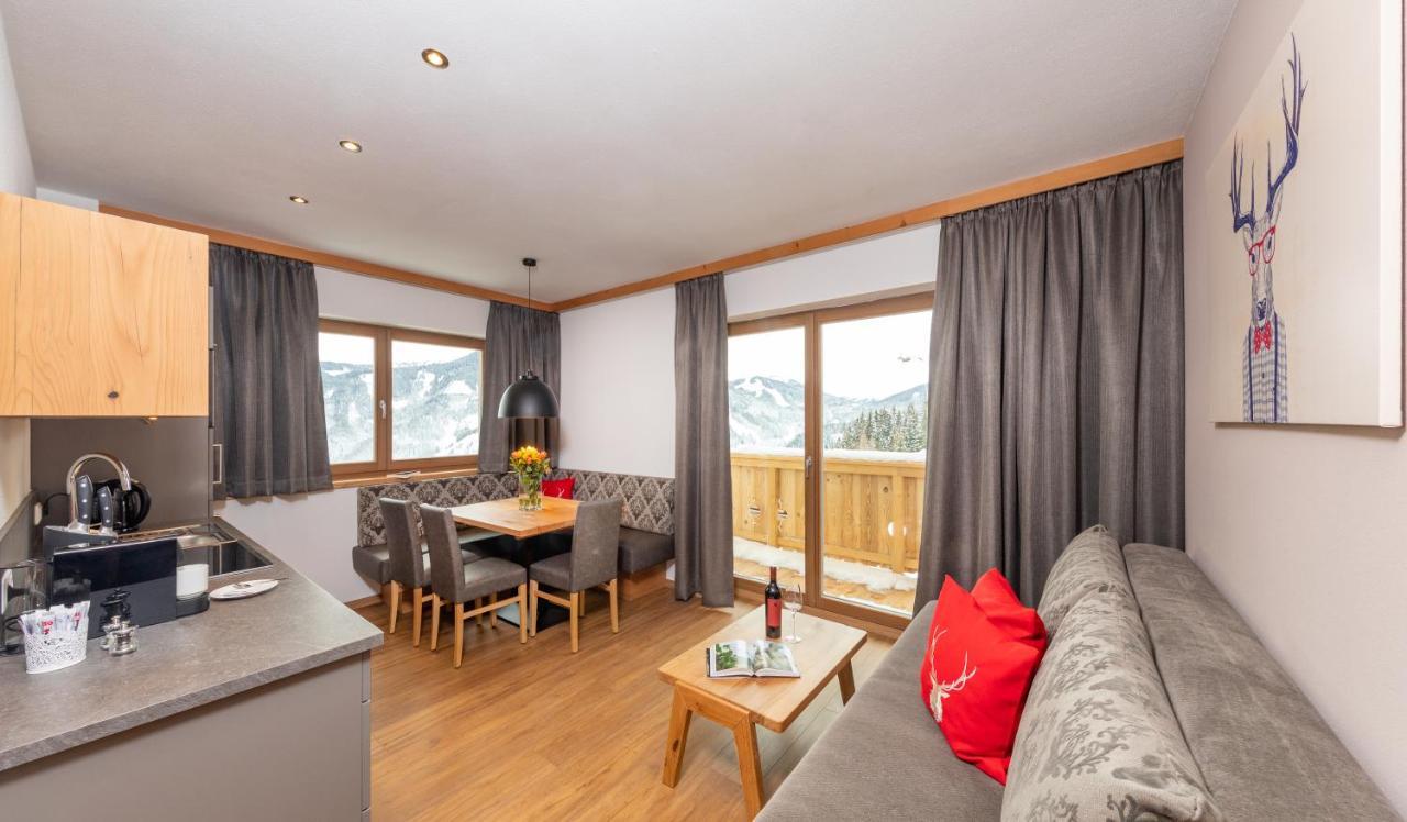 Das Gruenholz Aparthotel Mühlbach Exterior foto